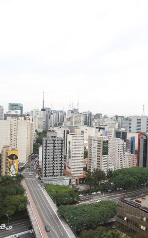 Apartamento para alugar com 82m², 2 quartos e 2 vagasVista