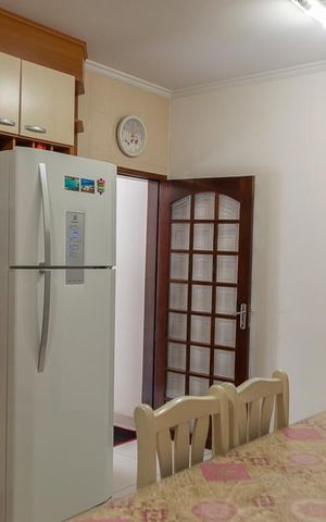 Casa à venda com 179m², 3 quartos e 2 vagas Casa à venda com 179m², 3 quartos e 2 vagasCozinha