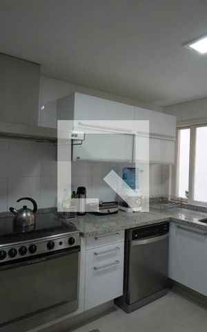 Casa à venda com 400m², 4 quartos e 5 vagasCozinha