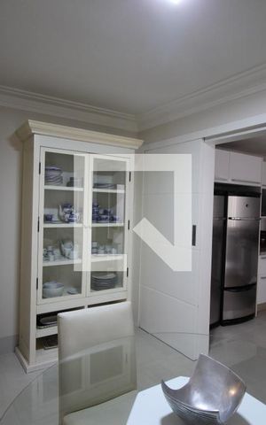Casa à venda com 400m², 4 quartos e 5 vagasCopa
