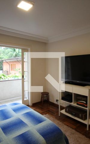 Casa à venda com 400m², 4 quartos e 5 vagasQuarto 4 - Suíte