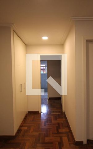 Casa à venda com 400m², 4 quartos e 5 vagasCorredor