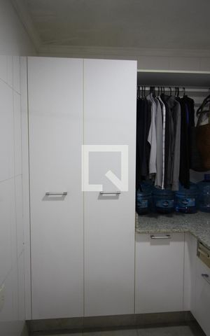 Casa à venda com 400m², 4 quartos e 5 vagasÁrea de Serviço