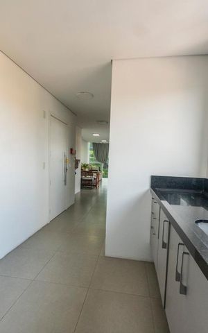 Apartamento à venda com 105m², 2 quartos e 2 vagasCozinha e Área de Serviço