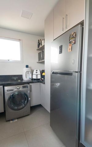 Apartamento à venda com 105m², 2 quartos e 2 vagasCozinha e Área de Serviço