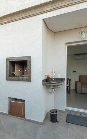 Apartamento à venda com 105m², 2 quartos e 2 vagasSacada com churrasqueira