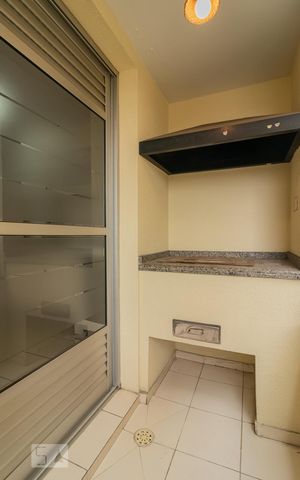 Apartamento para alugar com 37m², 1 quarto e 1 vaga Apartamento para alugar com 37m², 1 quarto e 1 vagaVaranda