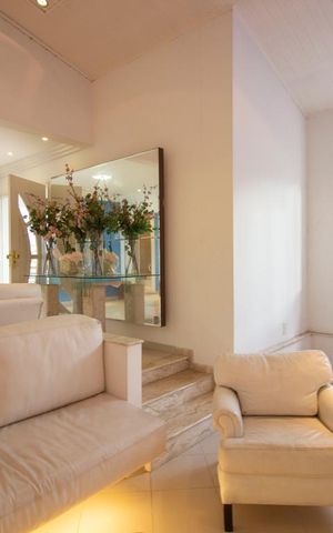 Casa à venda com 1140m², 8 quartos e 8 vagasSala