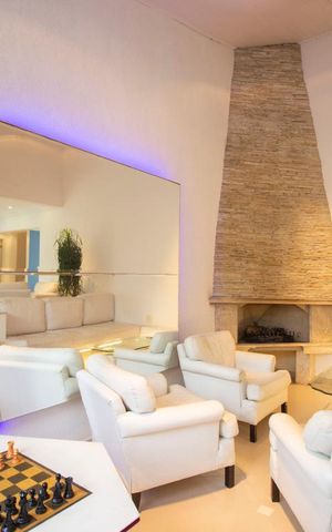 Casa à venda com 1140m², 8 quartos e 8 vagasSala