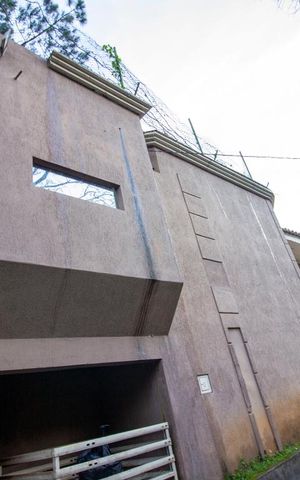 Casa à venda com 1140m², 8 quartos e 8 vagasFachada