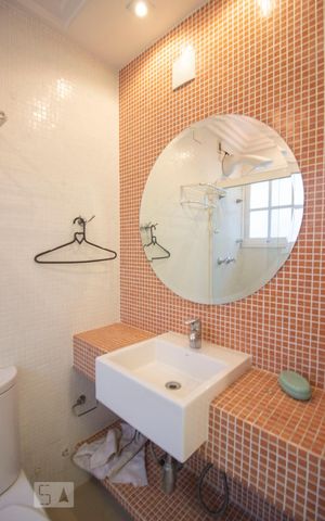 Casa à venda com 1140m², 8 quartos e 8 vagasBanheiro da Suíte 1