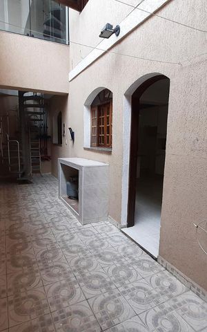Casa à venda com 180m², 3 quartos e 1 vagaLavanderia