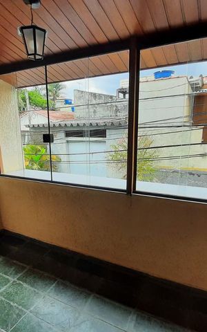 Casa à venda com 180m², 3 quartos e 1 vagaVaranda Suite