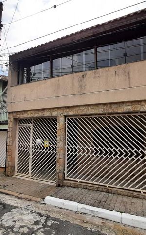 Casa à venda com 180m², 3 quartos e 1 vagaFachada