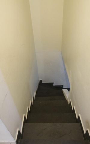 Casa para alugar com 110m², 3 quartos e 1 vagaEscada