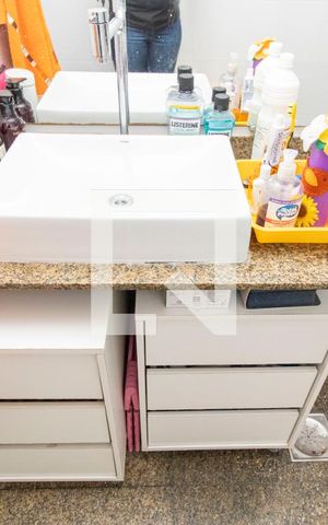 Apartamento à venda com 136m², 3 quartos e 2 vagas Apartamento à venda com 136m², 3 quartos e 2 vagasBanheiro