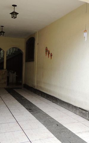 Casa à venda com 166m², 4 quartos e 2 vagasGaragem