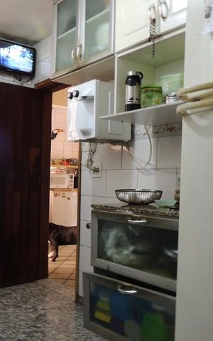 Casa à venda com 166m², 4 quartos e 2 vagasCozinha - Armários