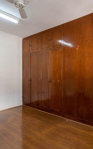 Casa à venda com 900m², 4 quartos e 1 vaga Casa à venda com 900m², 4 quartos e 1 vagaQuarto 4