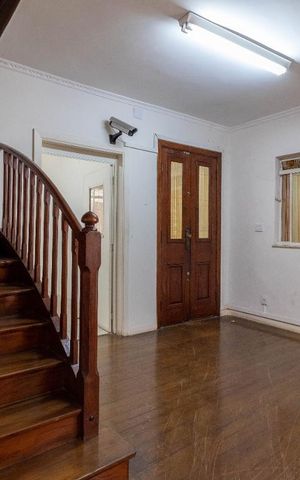 Casa à venda com 900m², 4 quartos e 1 vaga Casa à venda com 900m², 4 quartos e 1 vagaSala de Estar