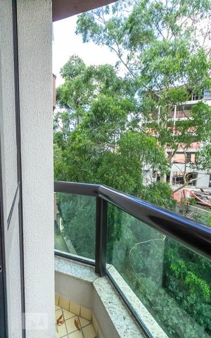 Apartamento à venda com 90m², 3 quartos e 1 vaga Apartamento à venda com 90m², 3 quartos e 1 vagaSacada