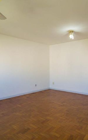 Apartamento à venda com 88m², 2 quartos e sem vaga Apartamento à venda com 88m², 2 quartos e sem vagaSala