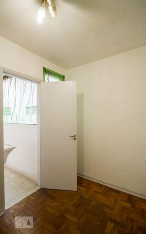 Apartamento à venda com 88m², 2 quartos e sem vaga Apartamento à venda com 88m², 2 quartos e sem vagaQuarto de Serviço