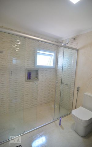 Casa para alugar com 630m², 6 quartos e 10 vagasCasa 1 - Banheiro
