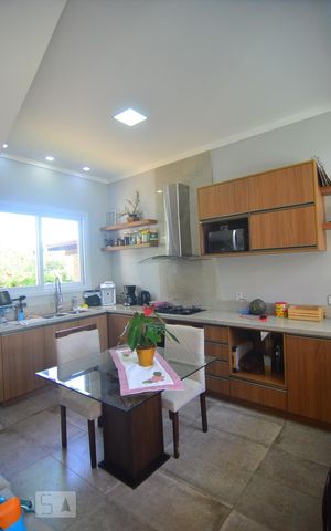 Casa para alugar com 630m², 6 quartos e 10 vagasCasa 1 - Cozinha