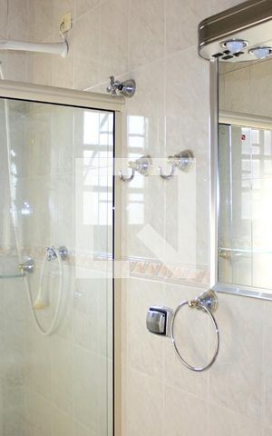 Casa à venda com 123m², 3 quartos e 2 vagasBanheiro social