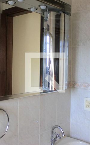 Casa à venda com 123m², 3 quartos e 2 vagasBanheiro social