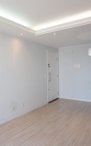 Apartamento à venda com 57m², 2 quartos e 1 vaga Apartamento à venda com 57m², 2 quartos e 1 vagaSala