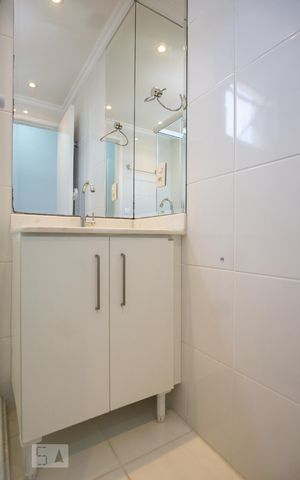 Apartamento à venda com 57m², 2 quartos e 1 vaga Apartamento à venda com 57m², 2 quartos e 1 vagaBanheiro da Suíte