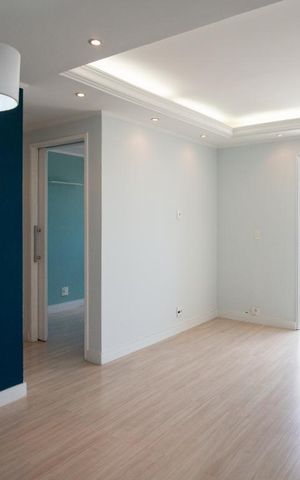 Apartamento à venda com 57m², 2 quartos e 1 vaga Apartamento à venda com 57m², 2 quartos e 1 vagaSala