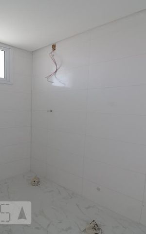 Apartamento para alugar com 34m², 1 quarto e sem vagaBanheiro da Suíte