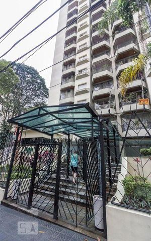 Apartamento à venda com 200m², 3 quartos e 3 vagasFachada