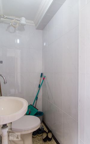 Apartamento à venda com 200m², 3 quartos e 3 vagasBanheiro de serviço