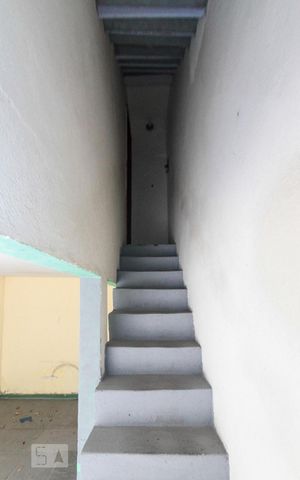 Casa à venda com 210m², 3 quartos e 3 vagas Casa à venda com 210m², 3 quartos e 3 vagasescada