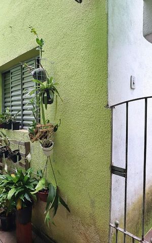 Casa à venda com 392m², 5 quartos e 4 vagasFundos