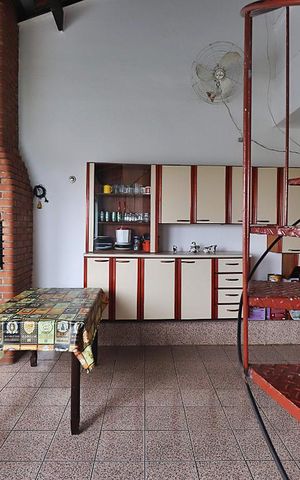 Casa à venda com 392m², 5 quartos e 4 vagasÁrea Gourmet