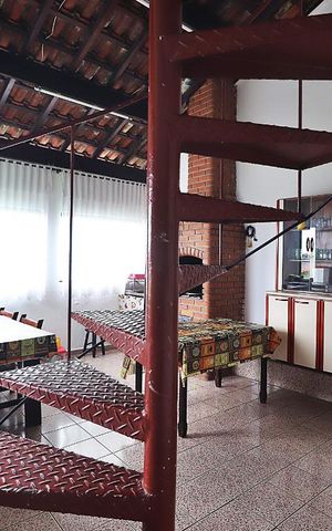 Casa à venda com 392m², 5 quartos e 4 vagasÁrea Gourmet