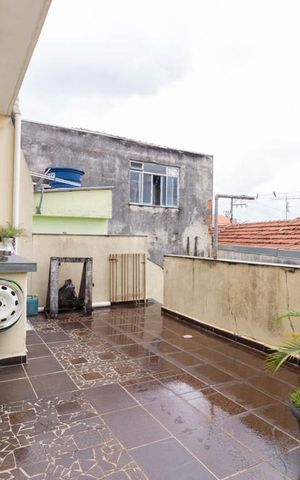 Casa à venda com 85m², 3 quartos e 2 vagas Casa à venda com 85m², 3 quartos e 2 vagasQuintal