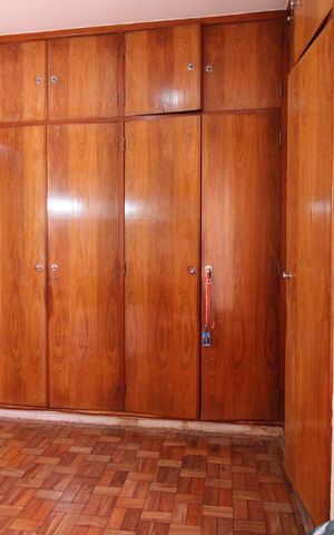 Casa à venda com 210m², 3 quartos e 3 vagasCloset