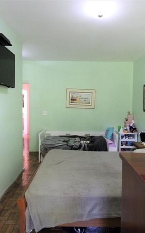 Casa à venda com 210m², 3 quartos e 3 vagasSuíte