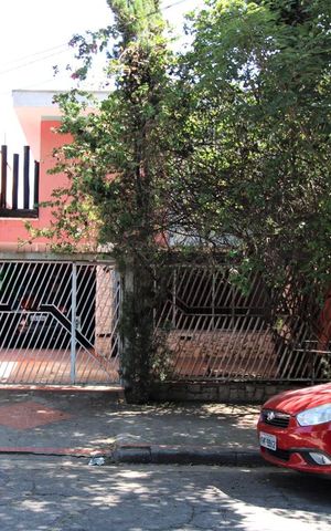 Casa à venda com 210m², 3 quartos e 3 vagasFachada