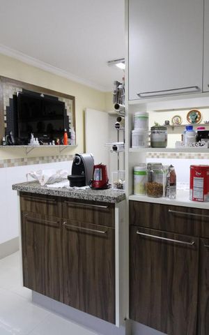 Casa à venda com 210m², 3 quartos e 3 vagasCozinha