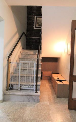 Casa à venda com 210m², 3 quartos e 3 vagasHall