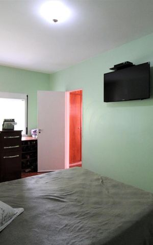 Casa à venda com 210m², 3 quartos e 3 vagasSuíte