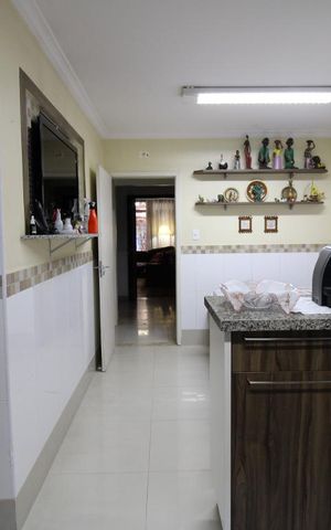 Casa à venda com 210m², 3 quartos e 3 vagasCozinha