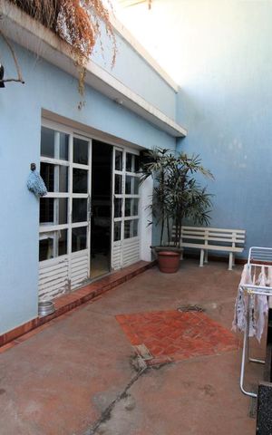 Casa à venda com 210m², 3 quartos e 3 vagasQuintal